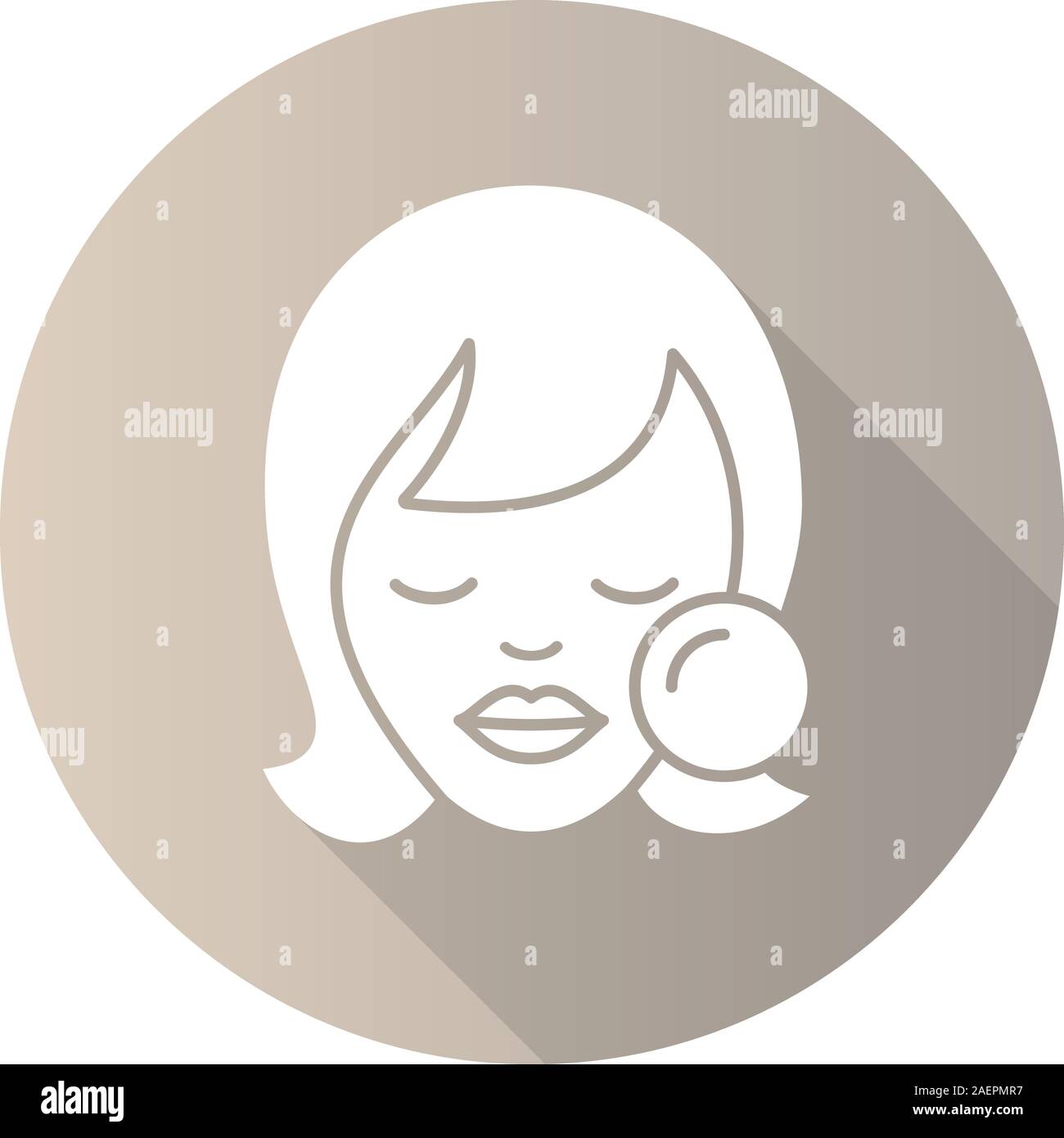 Make-up flache Bauweise lange Schatten glyph Icon. Gesicht der Frau mit Make-up-Schwamm. Kosmetische entfernen. Vektor silhouette Abbildung Stock Vektor