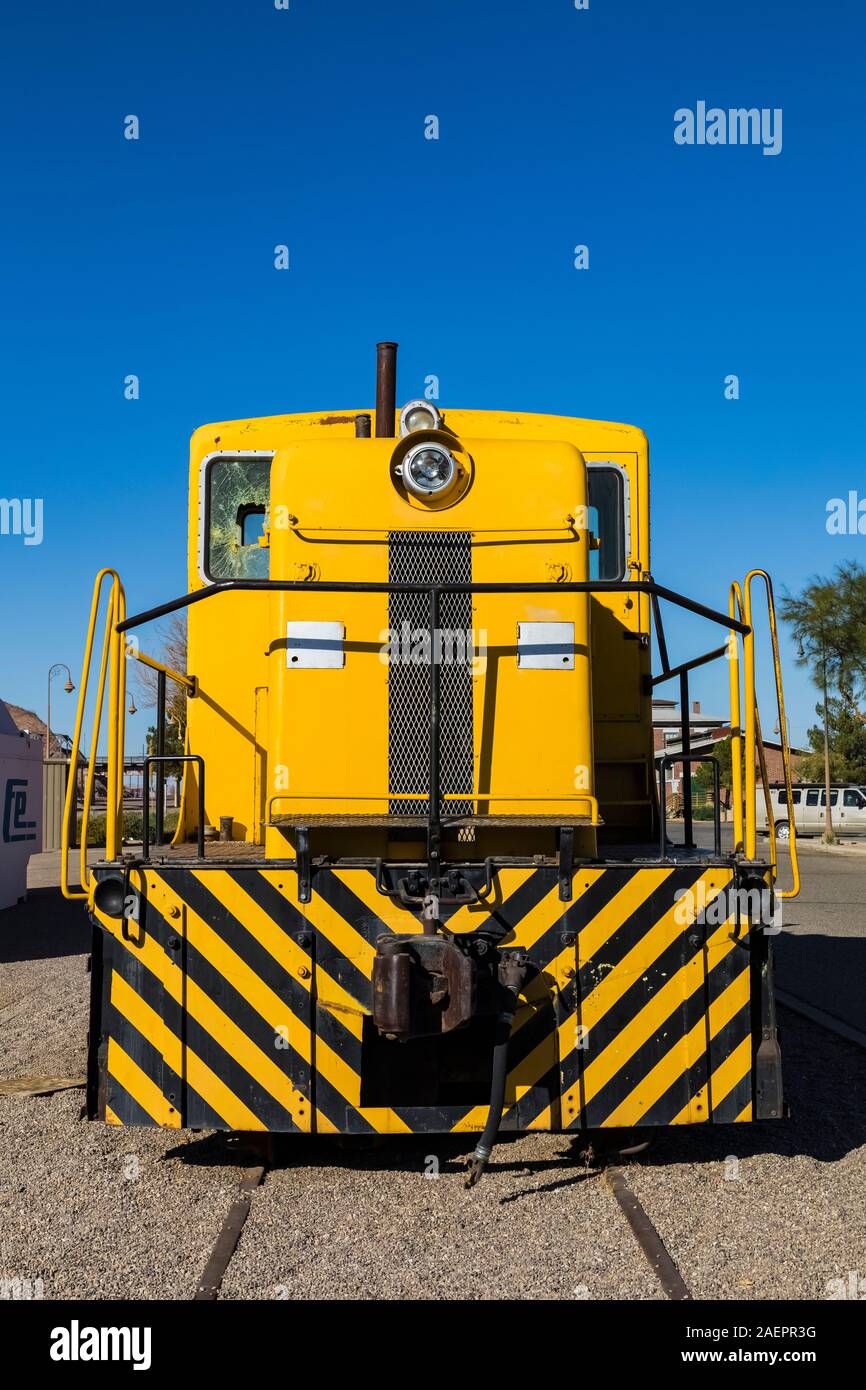 Eisenbahn Motor auf Anzeige an Western America Railroad Museum am Harvey Haus Railroad Depot in der Nähe von Route 66 in Barstow, Kalifornien, USA [keine Eigenschaft Stockfoto