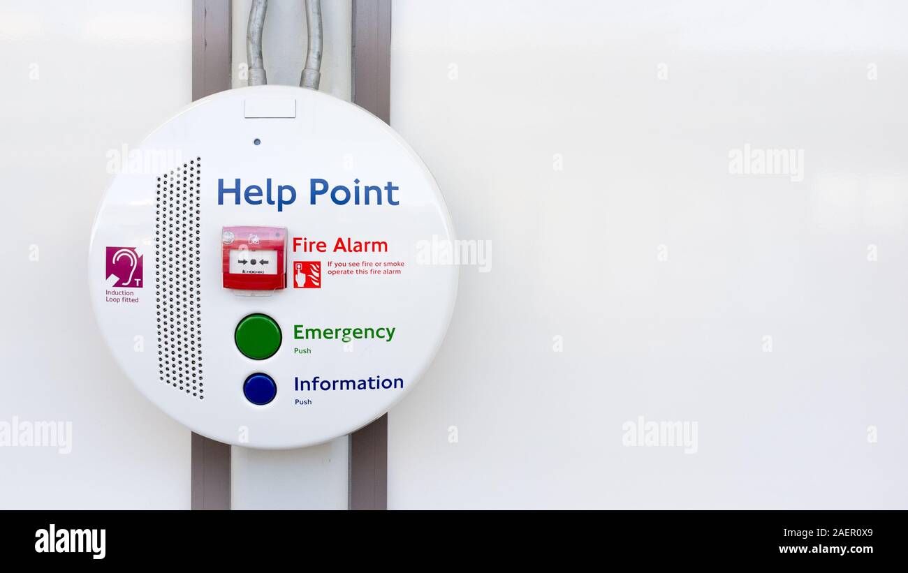 Die Londoner U-Bahn Help Point. Automatisierte u-Plattform Help Point bietet Reisenden mit Fernzugriff auf Reise- und Serviceinformationen. Stockfoto