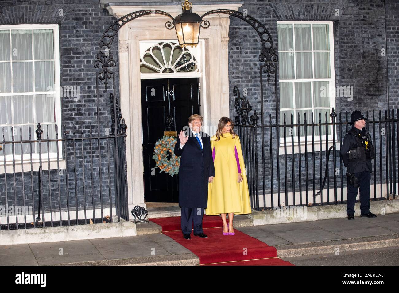 US-Präsident Donald Trump und First Lady Melania Trump besuch Nr. 10 Downing Street für ein Apéro vor dem 70. Jahrestag der NATO-Gipfel. Großbritannien Stockfoto