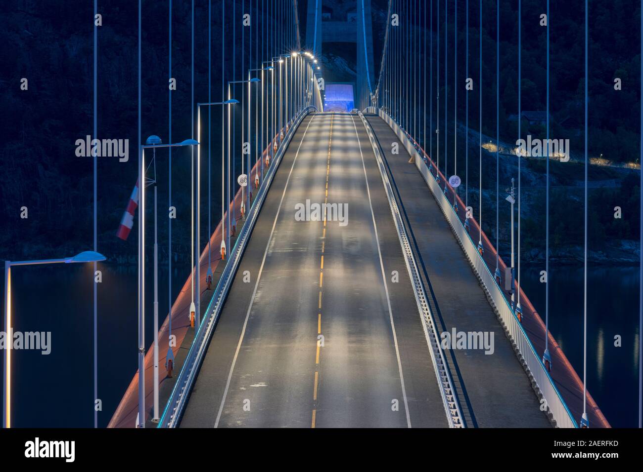 Brücke' Hardangerbrua', Hardangerbridge, über den Eidfjord, einem Zweig der Hardangerfjord, längste norwegischen Brücke, Nord-Norwegen, Norwegen Stockfoto
