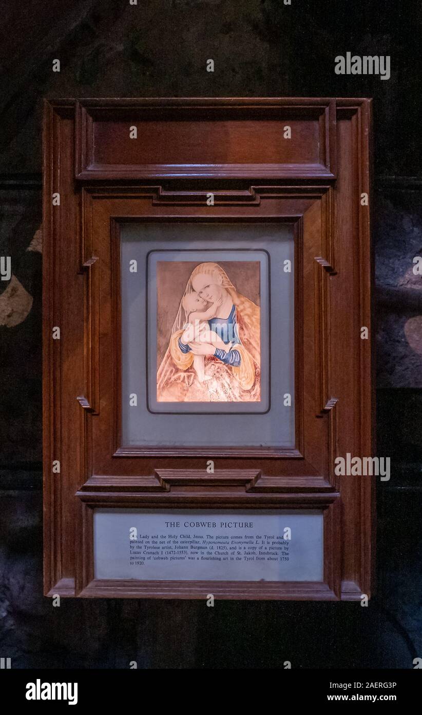 Um den Verlauf des Cobwebs 'Bild' - ein Bild der Gottesmutter und dem Heiligen Kind in der Kathedrale von Chester, Chester, Großbritannien Stockfoto