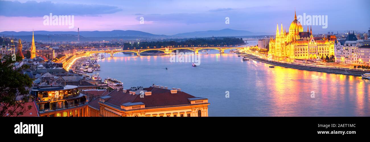Panorama von Budapest und der ungarischen Parlament. Stockfoto