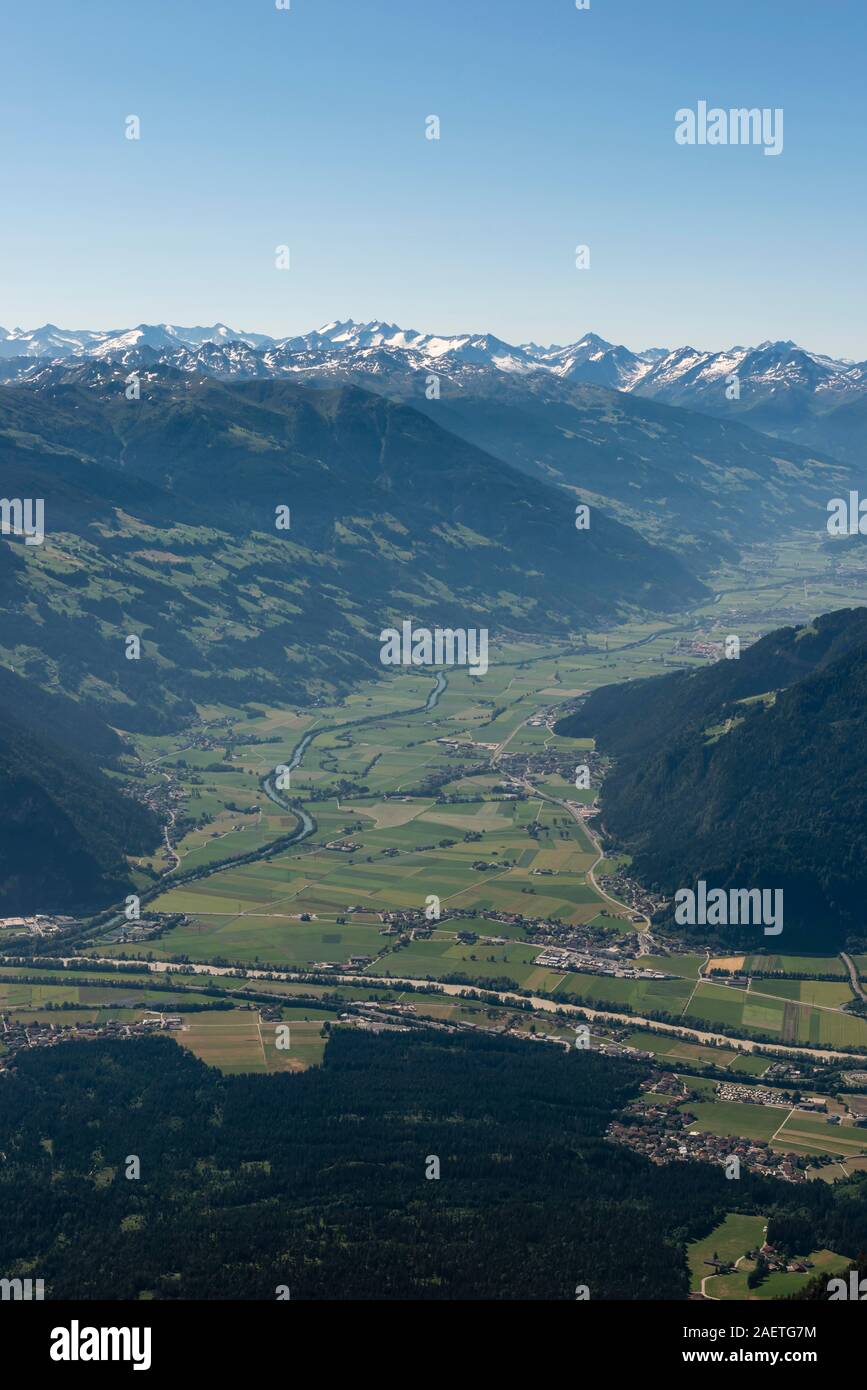 Blick ins Inntal und Zillertal, Wanderung im Rofangebirge, Tirol, Österreich Stockfoto