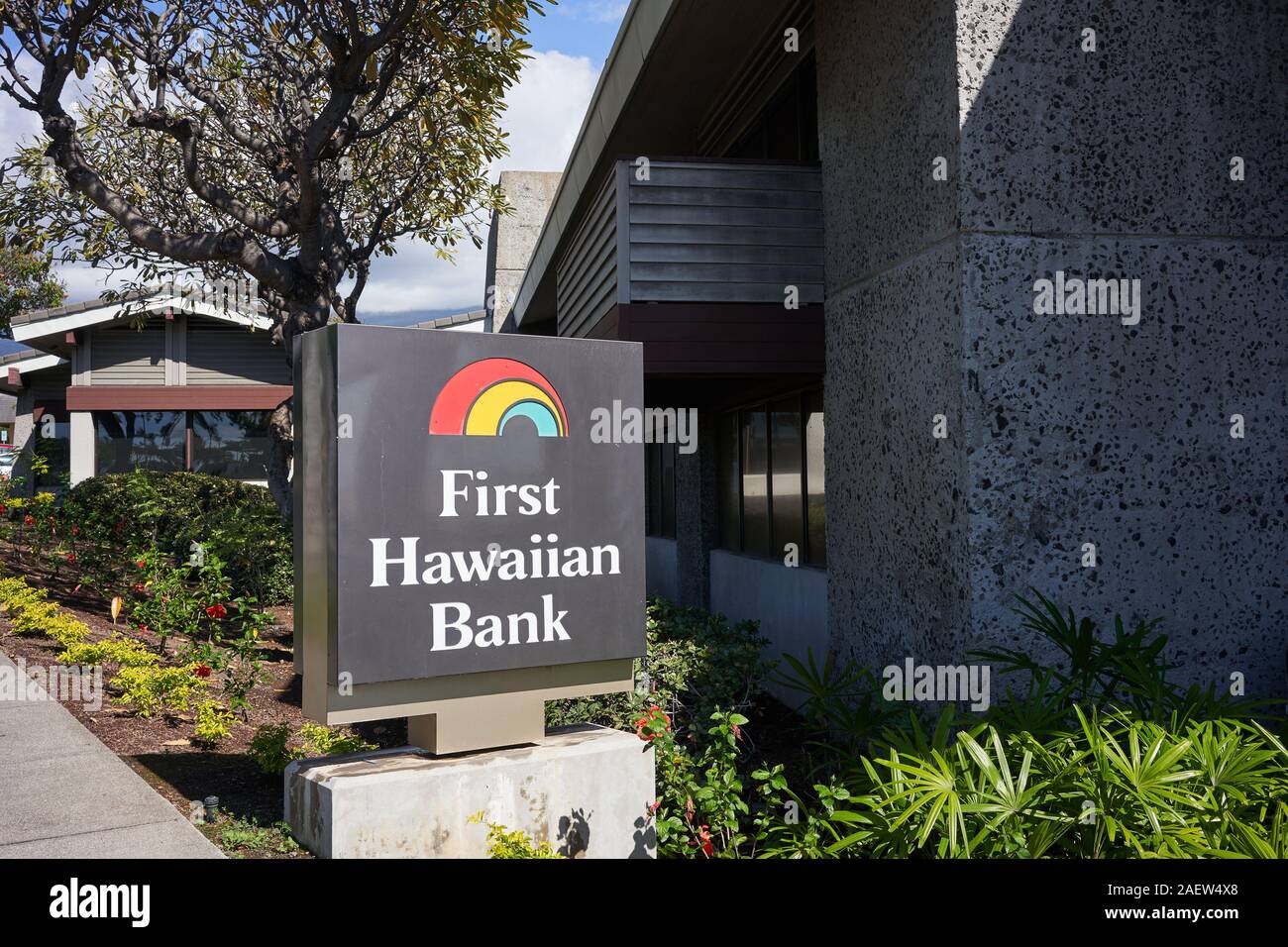 Das Schild vor einer Filiale der First Hawaiian Bank in Kailua-Kona auf der Big Island, Hawaii, am Freitag, 29. November 2019. Stockfoto