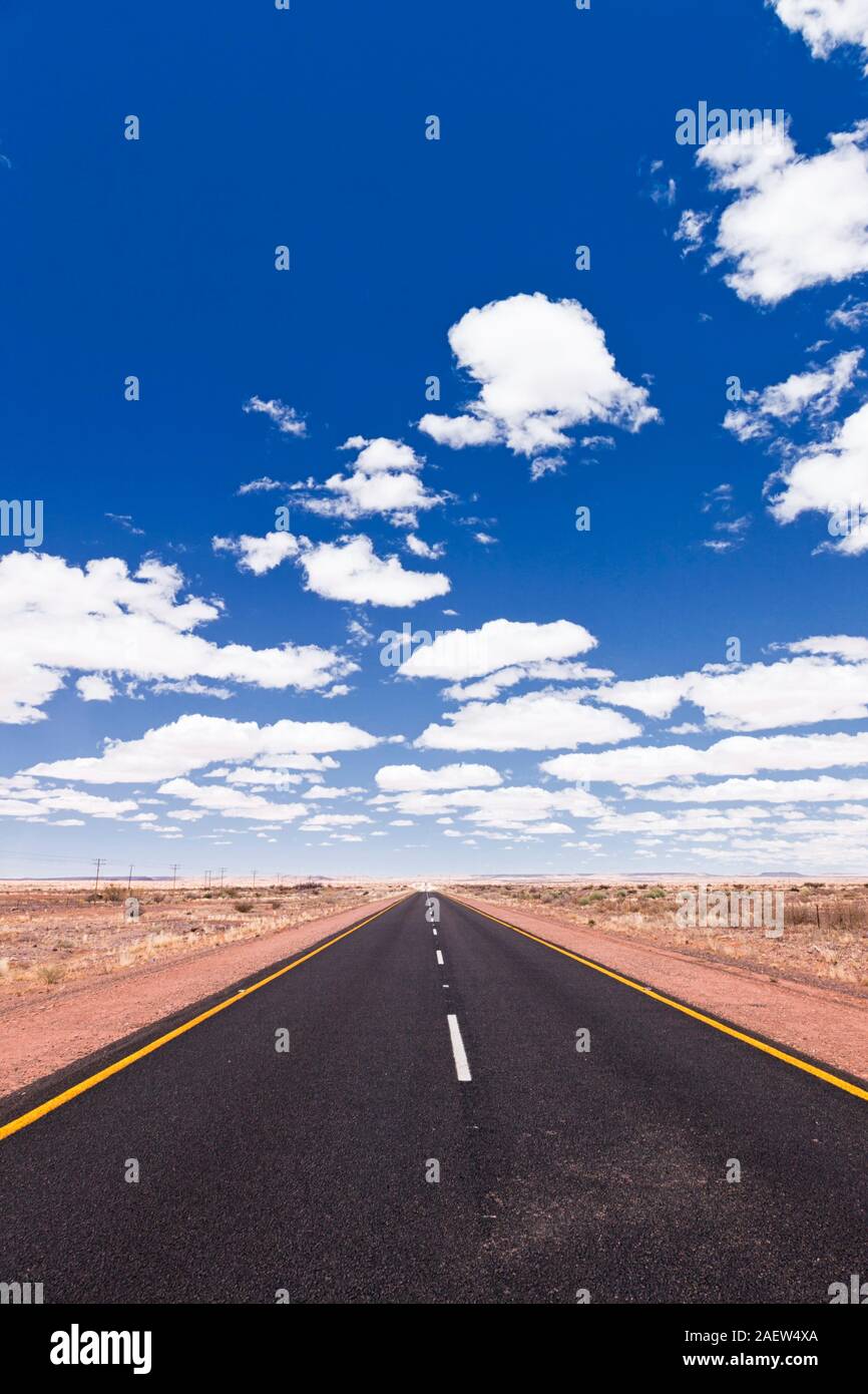 Gerade Lange Straße Nr. 10, in der Nähe von Upington, Südafrika, Afrika Stockfoto