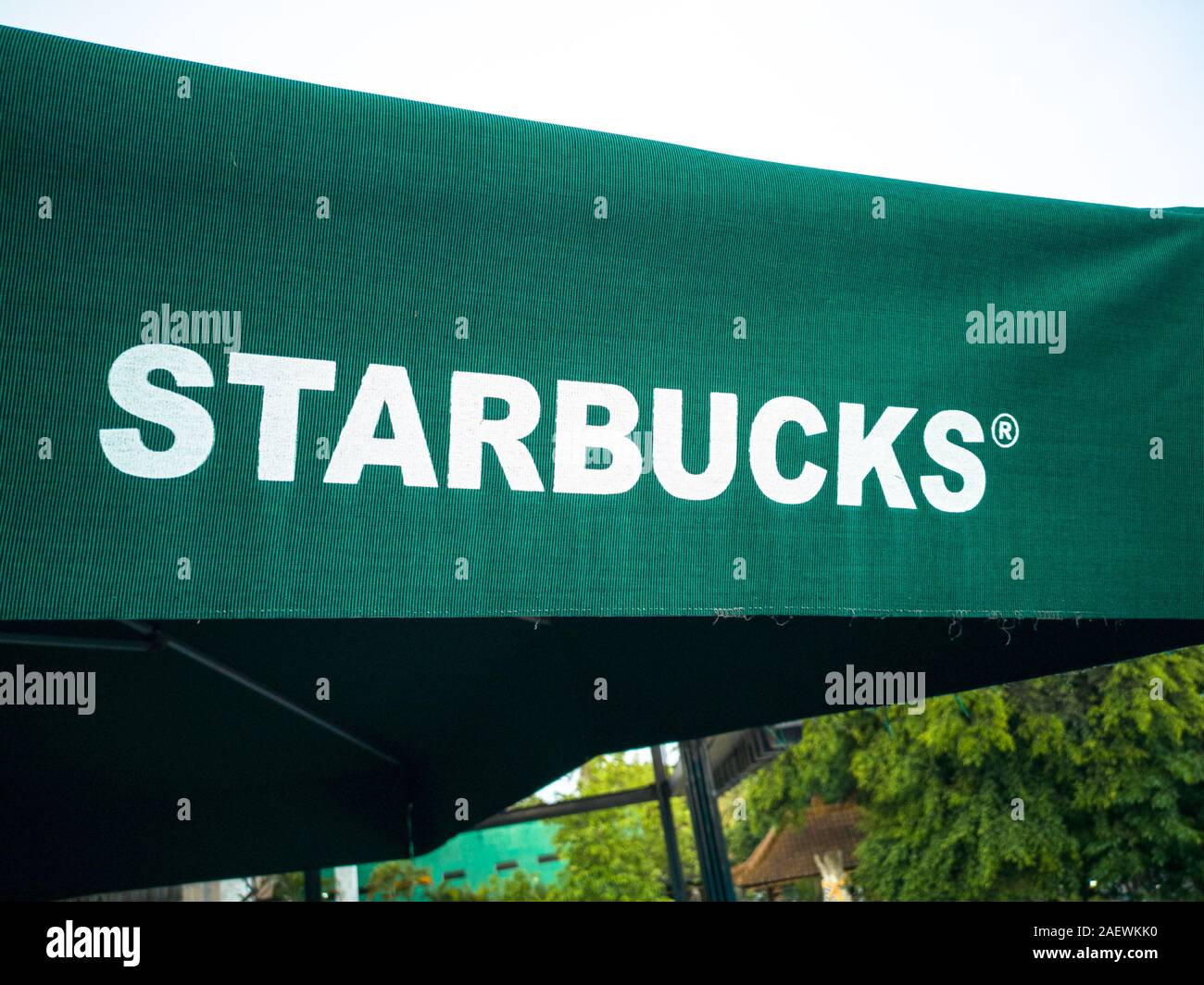 Kuta Bali In Indonesien Dezember 2018 Wei e Starbucks Logo Auf