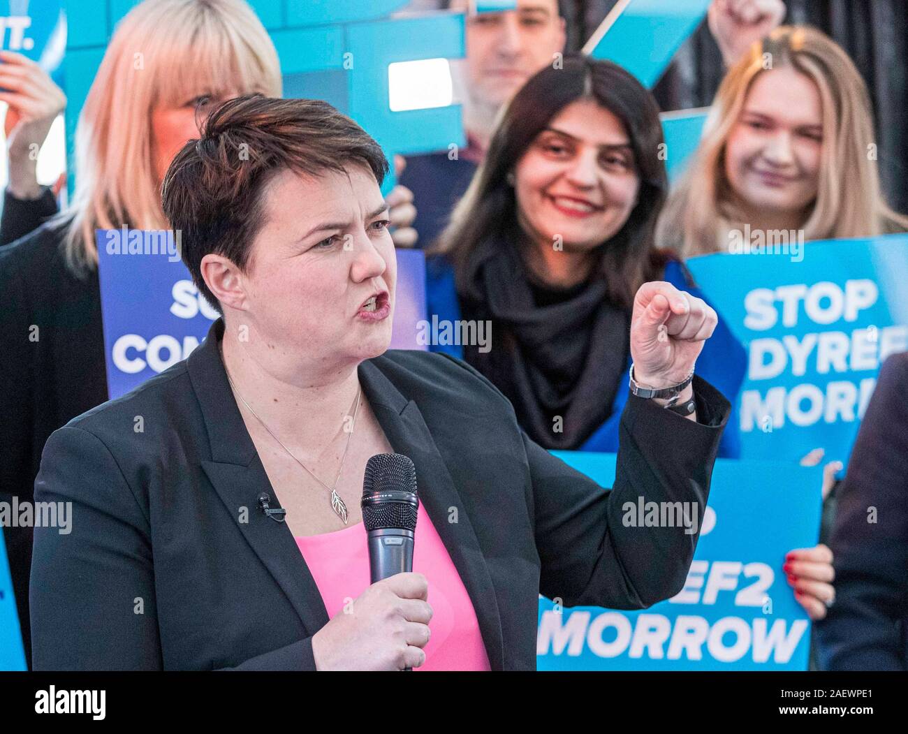 Edinburgh, Vereinigtes Königreich. 11. Dezember 2019 dargestellt: Ruth Davidson an der Schottischen Konservativen wahl-Rallye. Am Vorabend der Wahlen, der Schottischen Konservativen interim Leader Jackson Carlaw wird durch ehemalige Führer Ruth Davidson bei einer Wahl Rallye in Edinburghs Glasshouse Hotel verbunden. Credit: Rich Dyson/Alamy leben Nachrichten Stockfoto