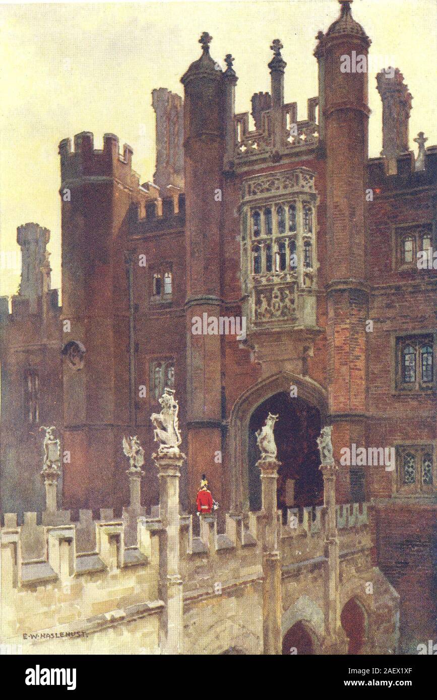 Das große Torhaus, Eingang West, Hampton Court. London. Ernest Haslehust 1920 Stockfoto