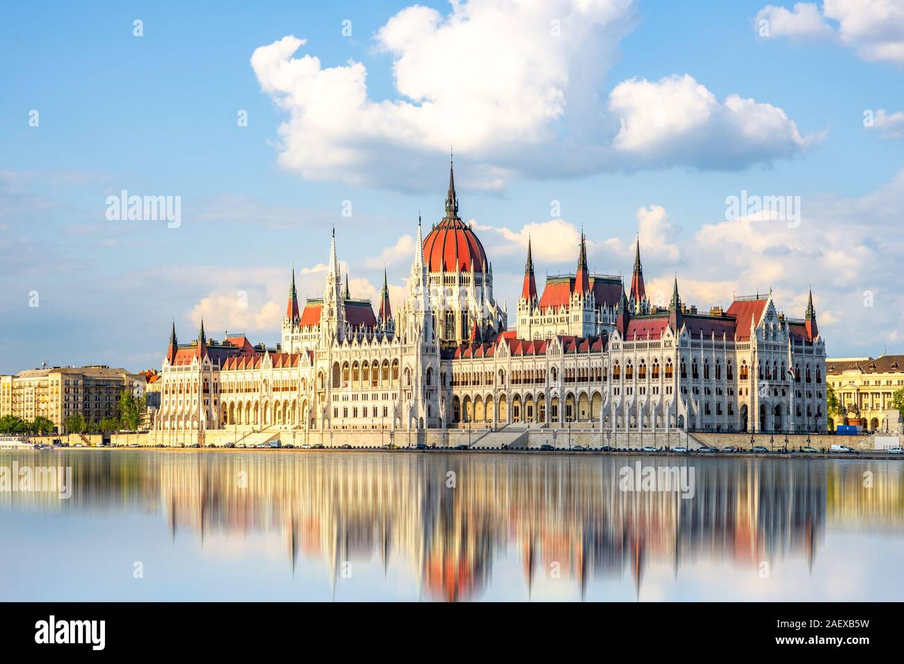 Das Parlament und die Donau in Budapest, Ungarn Stockfoto