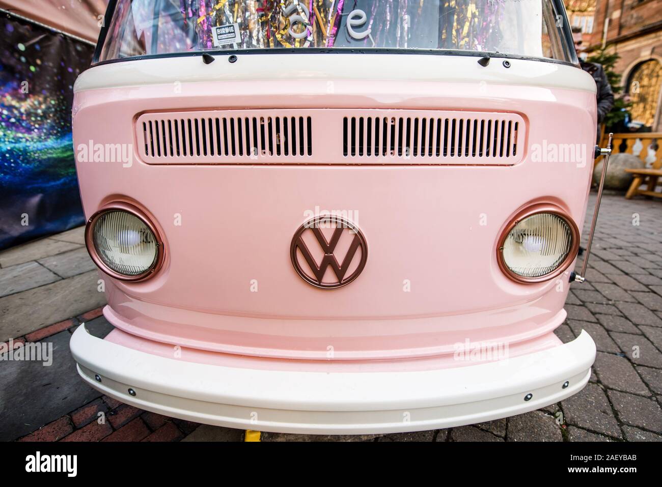 Rosa Classic VW Campervan. Stockfoto