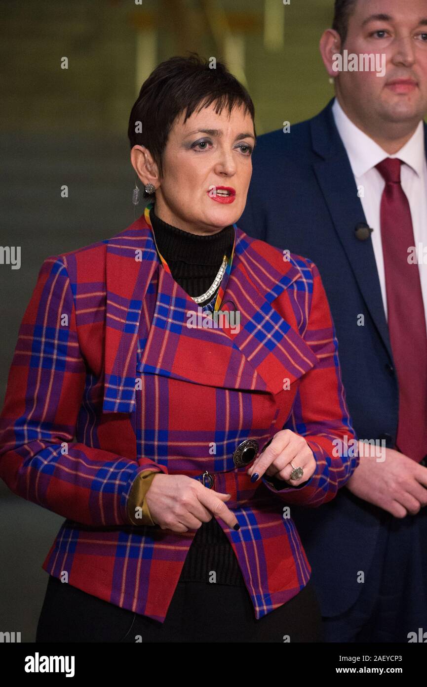 Edinburgh Gro britannien 11 Dez 2019 Bild links Angela Konstanz Edinburgh Gro britannien 11 Dez 2019 Bild links Angela Konstanz