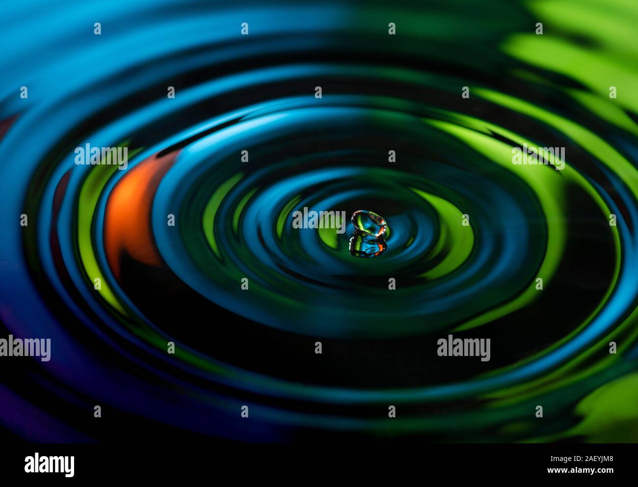 Experimentelle farbiges Wasser Splash Fotografie. Stockfoto