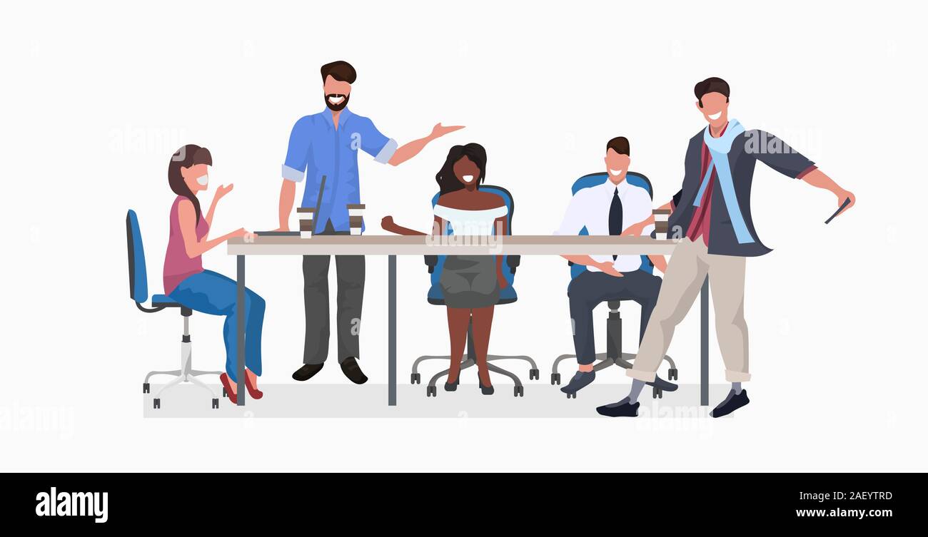 Mix rennen Geschäftsleute Team runden Tisch diskutieren und trinken Kaffee während der Konferenz Konferenz Geschäftsmann unter selfie Foto Teamarbeit Konzept voller Länge horizontale Vektor illustration Stock Vektor
