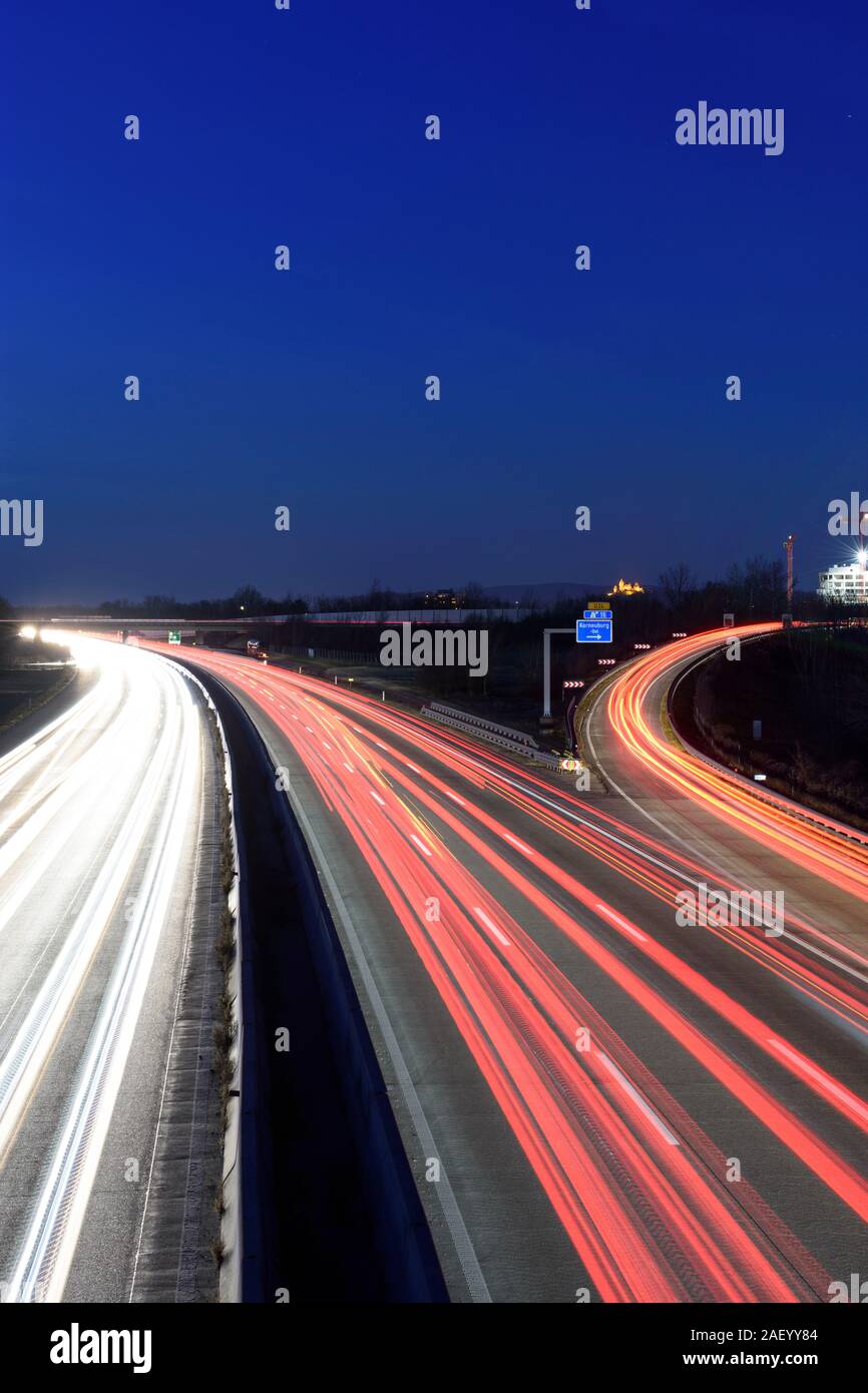 Korneuburg: Autobahn A 22, Autobahnkreuz Korneuburg Ost, leichte Spuren von Autos in die Donau, Niederösterreich, Lower Austria, Austria Stockfoto