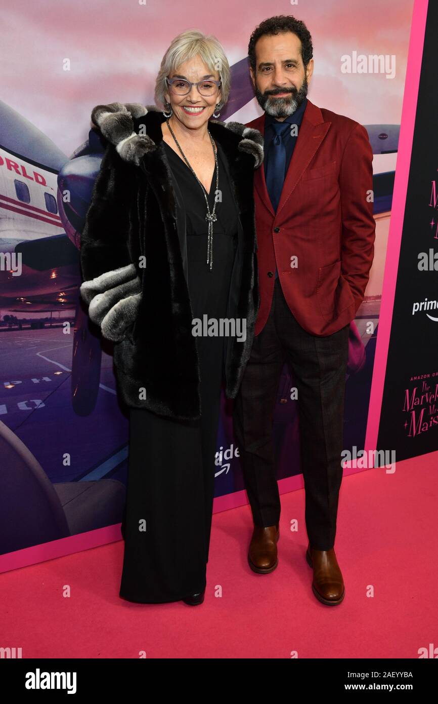 Tony Shalhoub besucht die wunderbare Frau Maisel Staffel 3 TV-show Premiere im MoMA am Dezember 4, 2019 in New York. Stockfoto