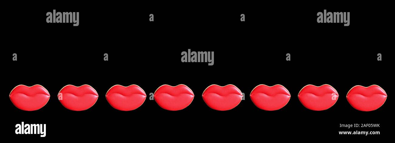 Lebkuchen rote Lippen für den Valentinstag isoliert Stockfoto