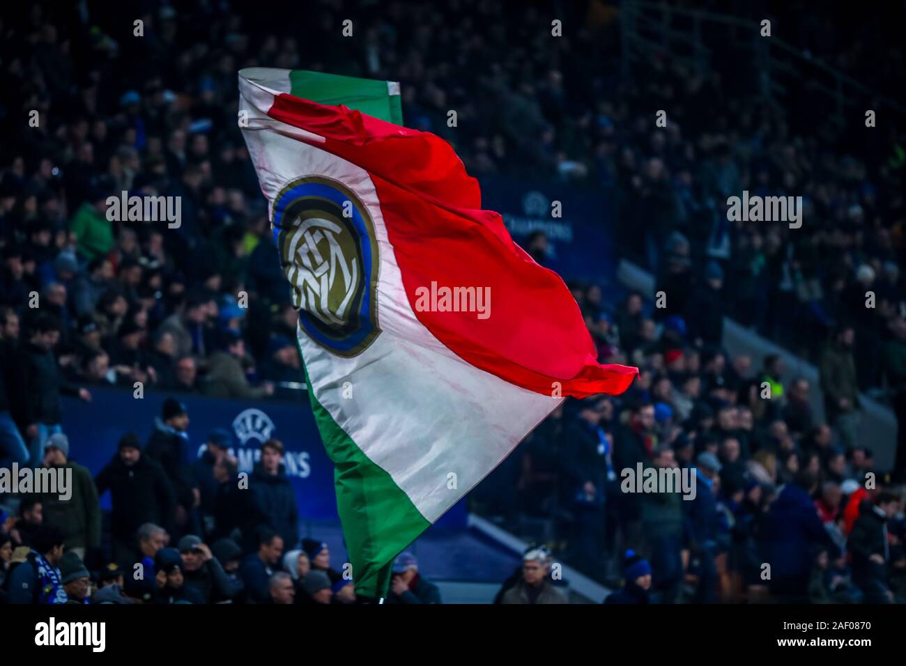 Mailand, Italien. 10 Dez, 2019. Fans fc internazionaleduring Turnier Runde - Inter vs Barcelona, Fussball Champions League Männer Meisterschaft in Mailand, Italien, 10. Dezember 2019 - LPS/Fabrizio Carabelli Credit: Fabrizio Carabelli/LPS/ZUMA Draht/Alamy leben Nachrichten Stockfoto