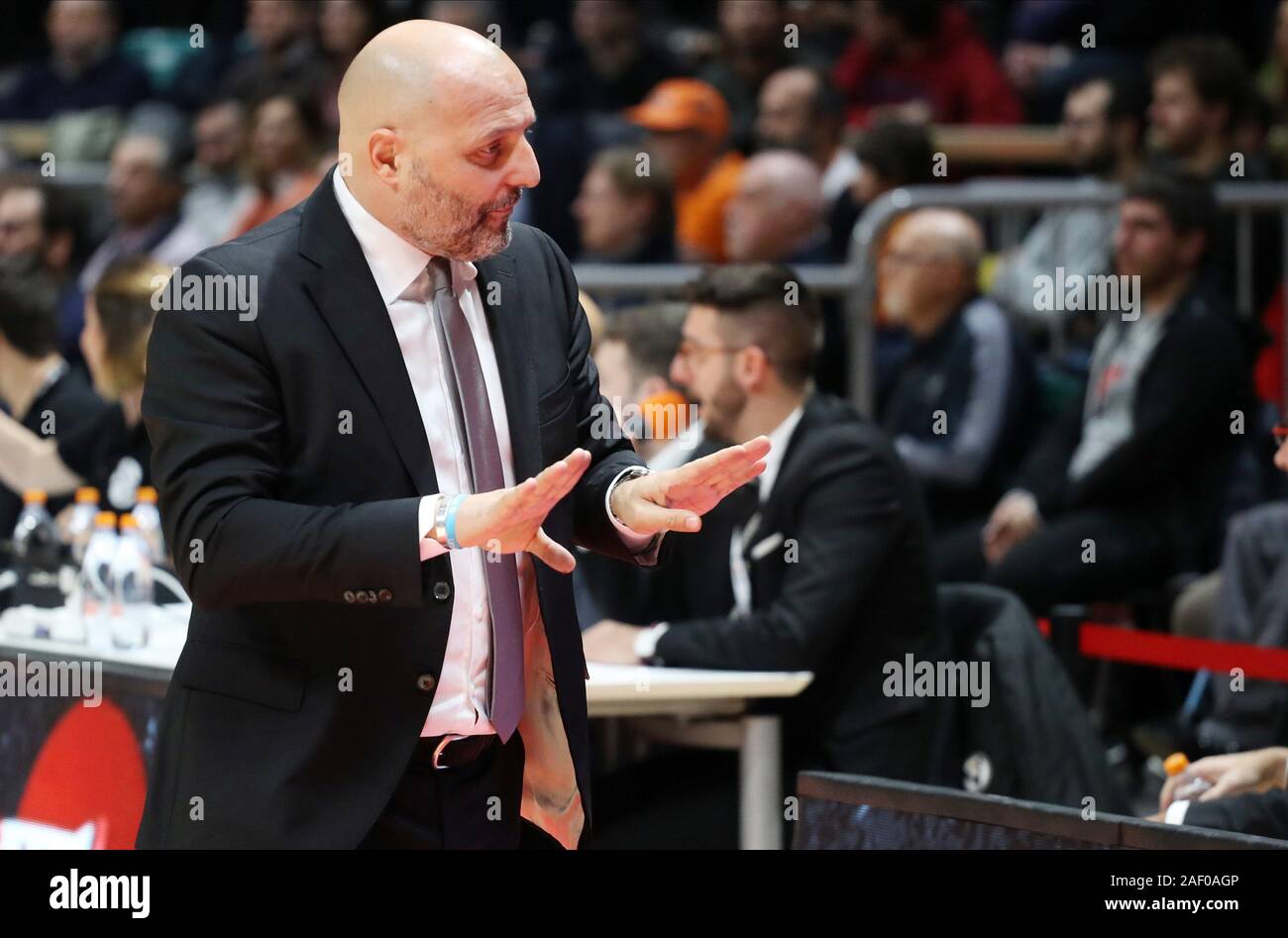 Bologna, Italien. 11 Dez, 2019. aleksandar Djordjevic, Trainer virtus segafredo Segafredo bolognaduring Virtus Bologna vs Promitheas Patras, Basketball EuroCup Meisterschaft in Bologna, Italien, 11. Dezember 2019 - LPS/Michele Nucci Credit: Michele Nucci/LPS/ZUMA Draht/Alamy leben Nachrichten Stockfoto