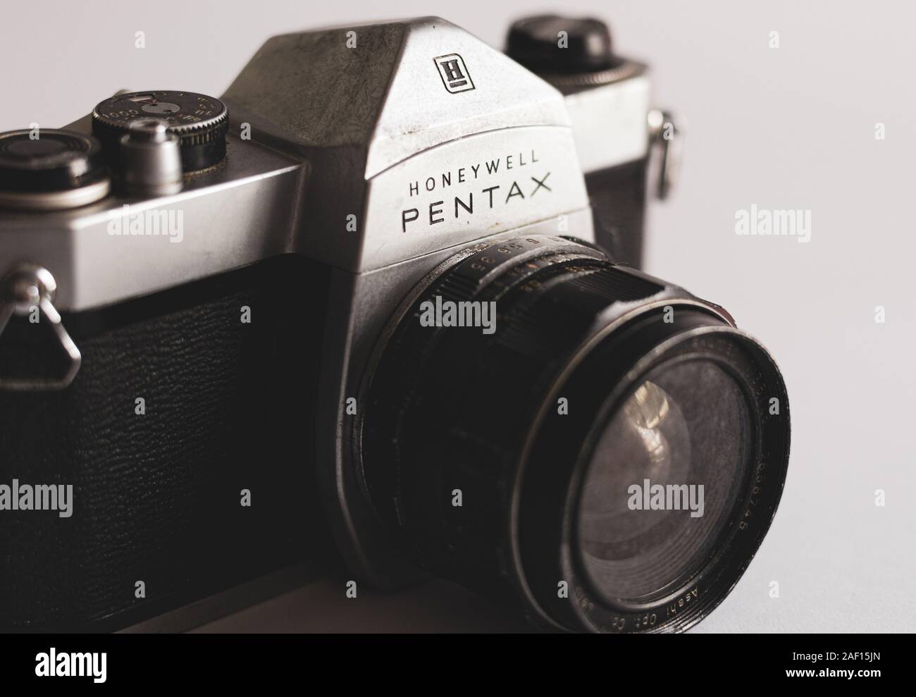 Abgenutzt, schmutzig, Vintage Honeywell Pentax analoge Kamera  Stockfotografie - Alamy