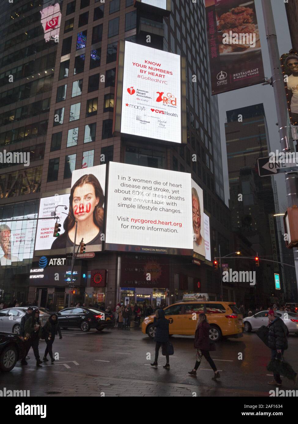 Öffentliche Werbung für die Gesundheit der Frauen am Times Square in New York City Stockfoto