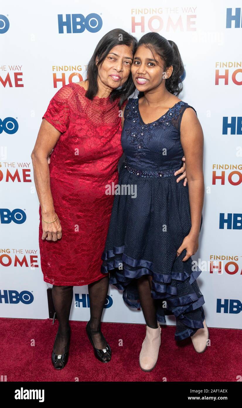New York, NY - 11. Dezember 2019: Maria Fernandez und Livya Dsouza New York Premiere der Weg nach Hause finden an HBO Office teilnehmen Stockfoto