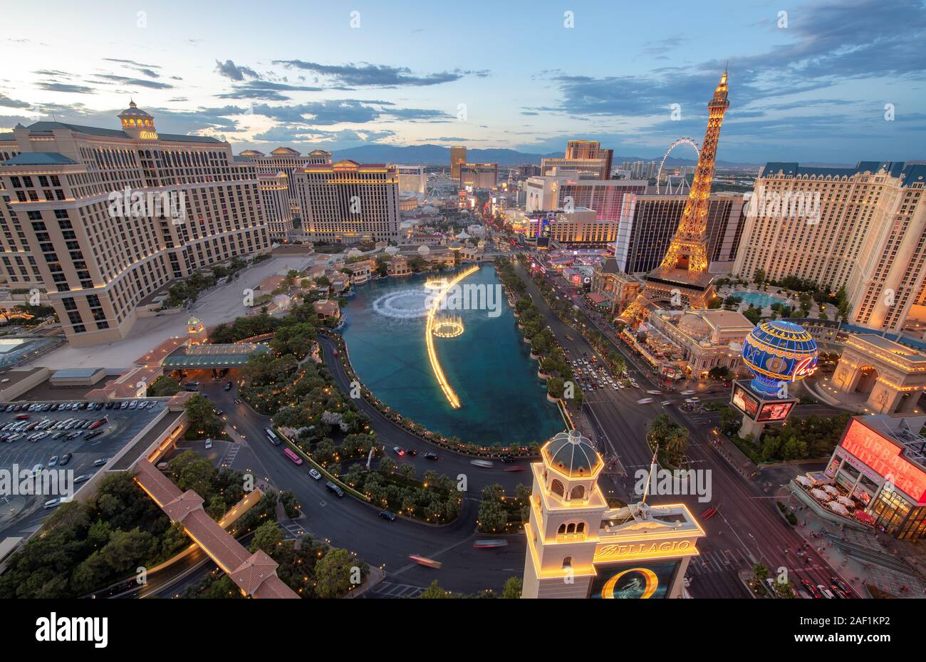 Luftbild des Las Vegas Strip zum Sonnenuntergang gesehen Stockfoto