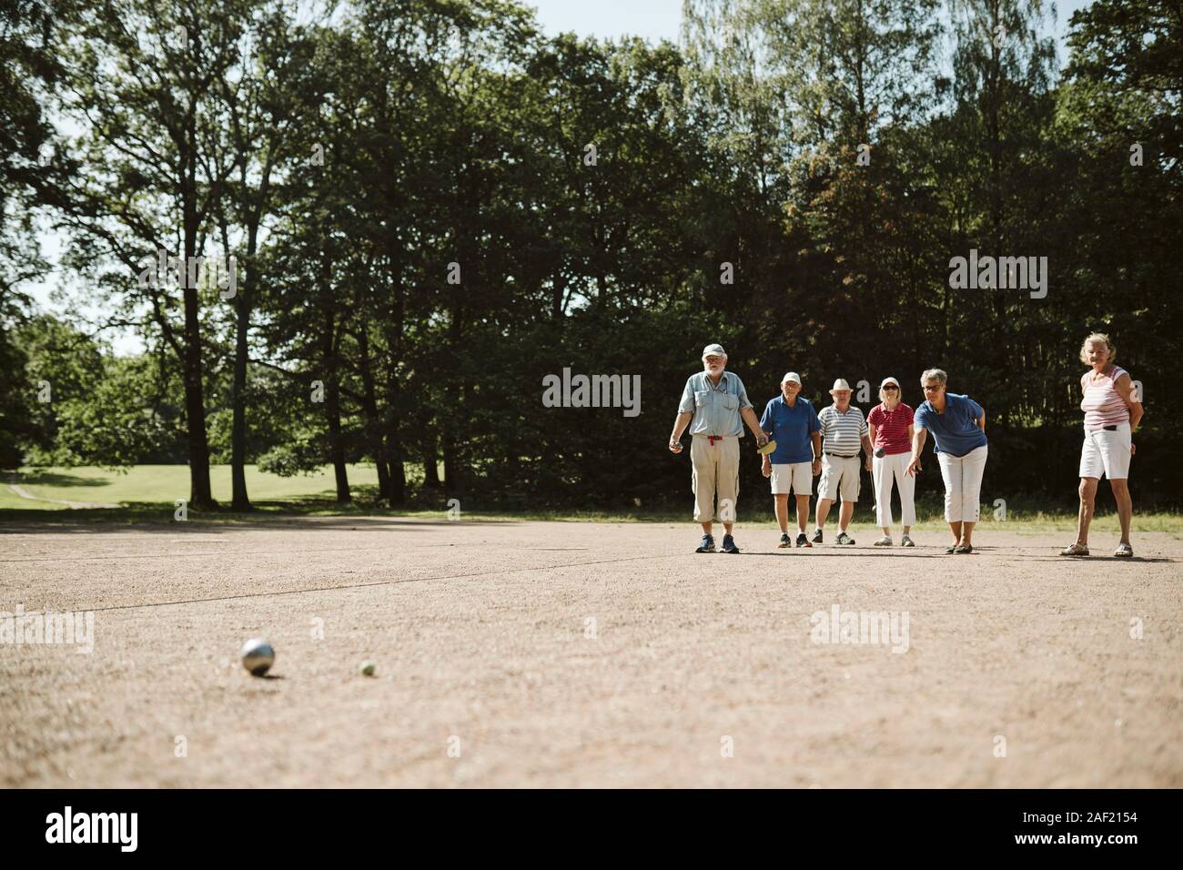 Menschen spielen pÈtanque Stockfoto