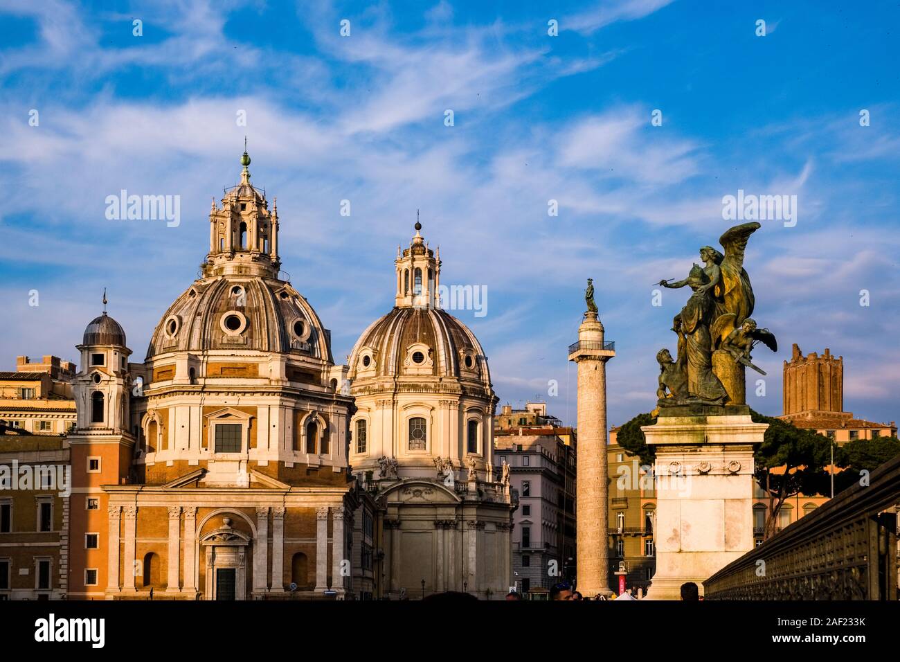 Die Trajan Spalte, einem römischen Siegessäule, das Forum Romanum, in der Nähe der Quirinal gebaut, nördlich des Forum Romanum entfernt Stockfoto