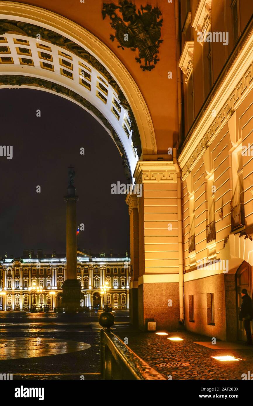 St. Petersburg, Russland Schlossplatz und die Eremitage. | Verwendung weltweit Stockfoto