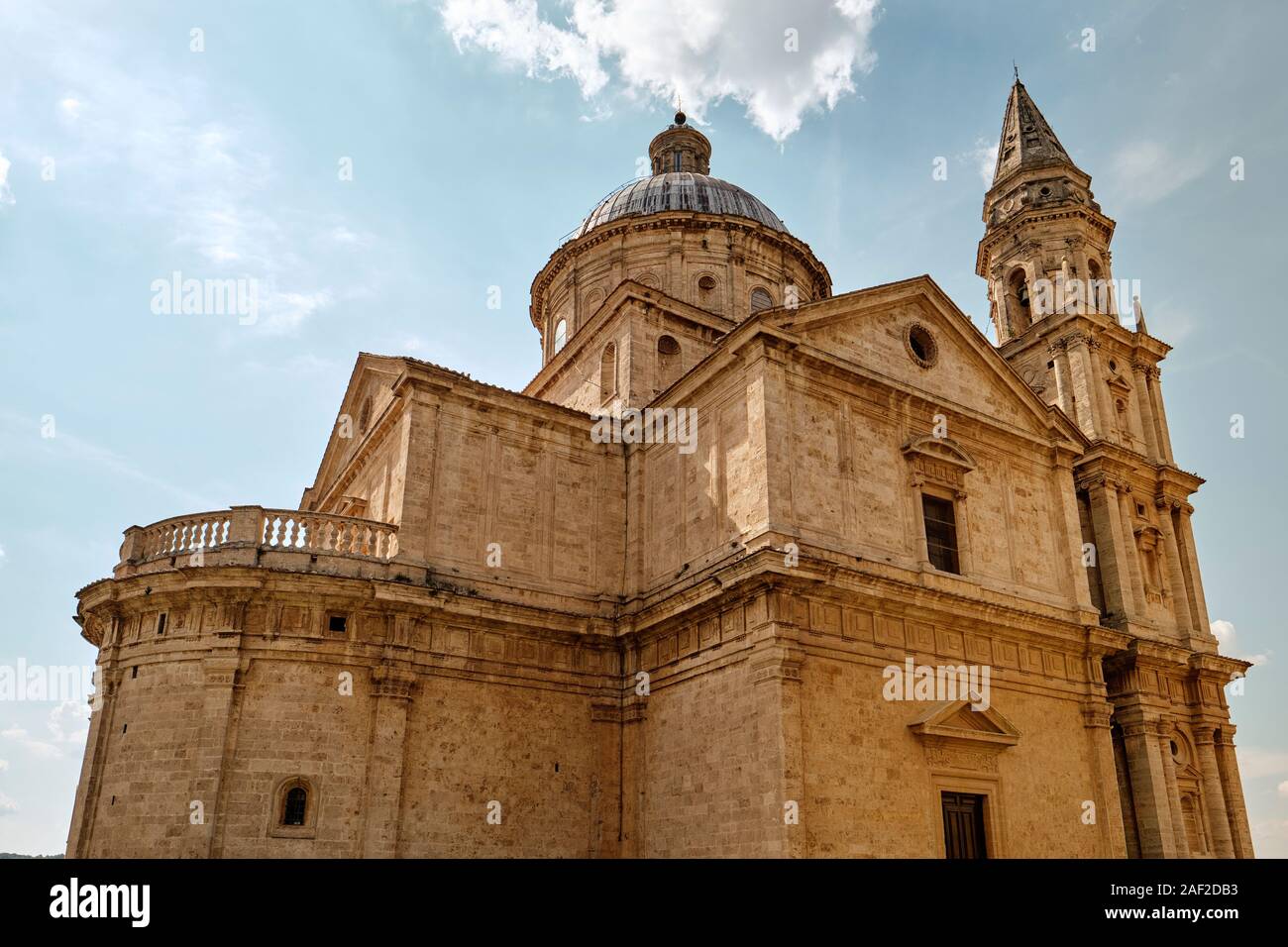 Der Glockenturm und Dome späten Renaissance Architektur von San Biagio Kirche außerhalb von Montepulciano in der Toskana Landschaft, Italien EU Stockfoto