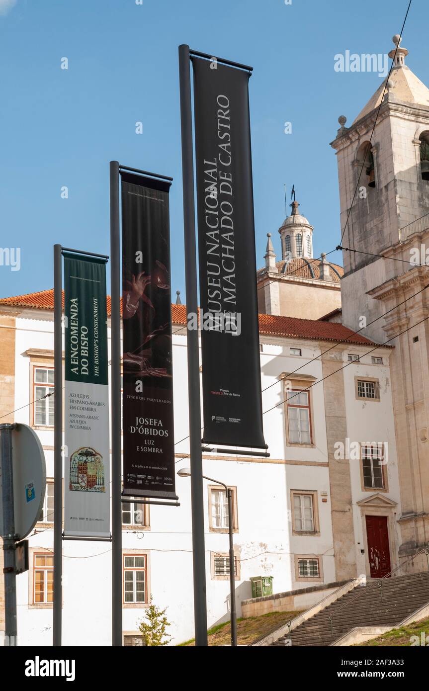 Die Kirche von Sao Joao de Almedina und das Museu Nacional de Machado de Castro, Coimbra, Portugal, Stockfoto