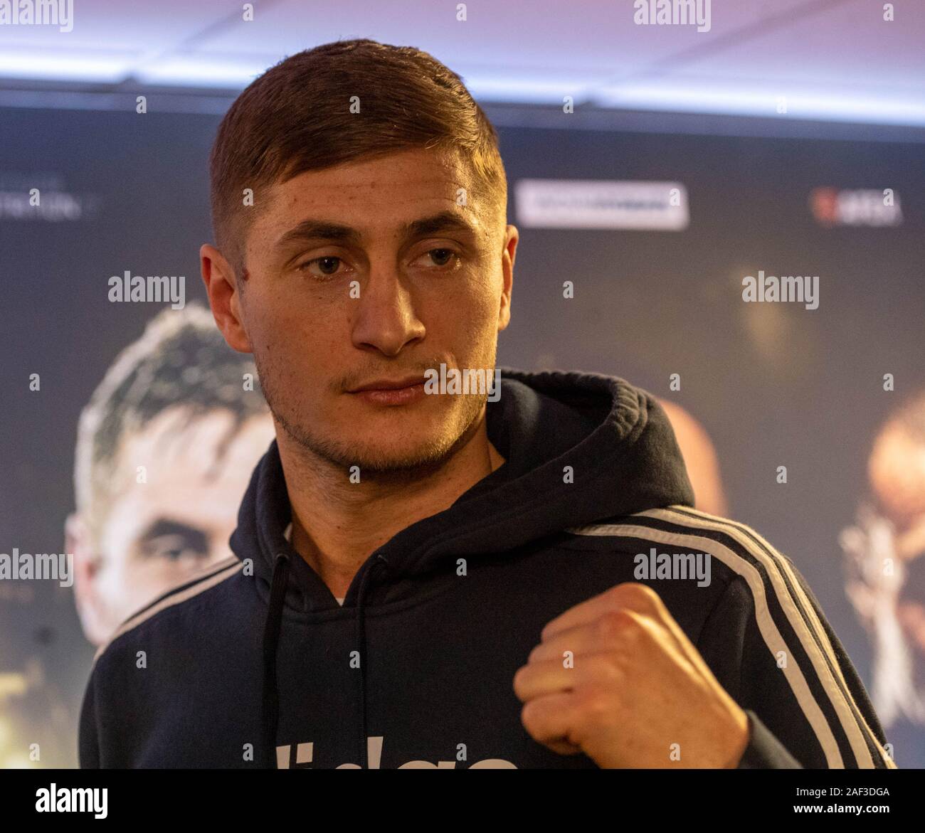 Brentwood Essex UK, 12. Dez. 2019 Boxen: MTK Pressekonferenz vor dem GoldenContract Licht - heavyweight Viertelfinale am Brentwood, Essex am Samstag. Wie acht der besten Licht - heavyweight Stars aus der ganzen Welt an der Brentwood Center konkurrieren, live auf Sky Sports in Verbindung mit matchroom Boxen und auf ESPN + Abgebildeten ehemaligen britischen Meister Hosea 'Hammer' Burton Credit Ian DavidsonAlamy leben Nachrichten Stockfoto