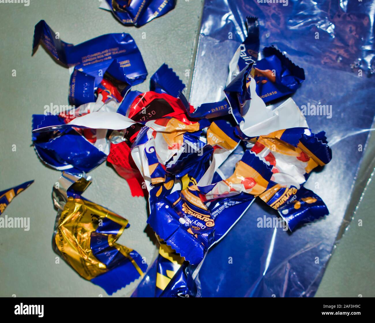 Die leere Verpackung aus einem Cadbury Weihnachtsstrumpf Stockfoto