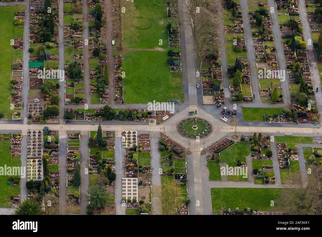 Luftaufnahme, Luftbild, Luftbildaufnahmen, Luftbilder, Grave, Übersicht, Friedhof Propsteifriedhof in Bochum-Wattenscheid, Saarlandst Stockfoto