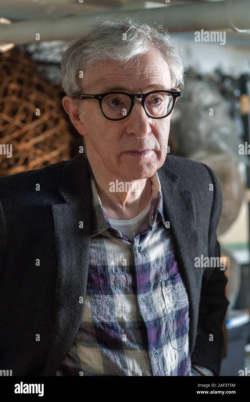 WOODY ALLEN in "FADING GIGOLO (2013), Regie: John TURTURRO. Credit: ANTIDOT FILME/Album Stockfoto WOODY ALLEN in "FADING GIGOLO (2013), Regie: John TURTURRO. Credit: ANTIDOT FILME/Album Stockfoto