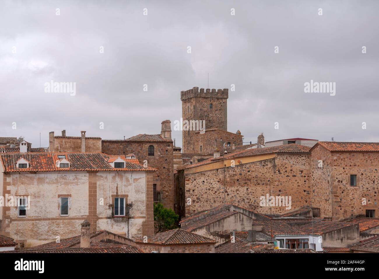 Schöne mittelalterliche Stadt Caceres in der Extremadura Stockfoto