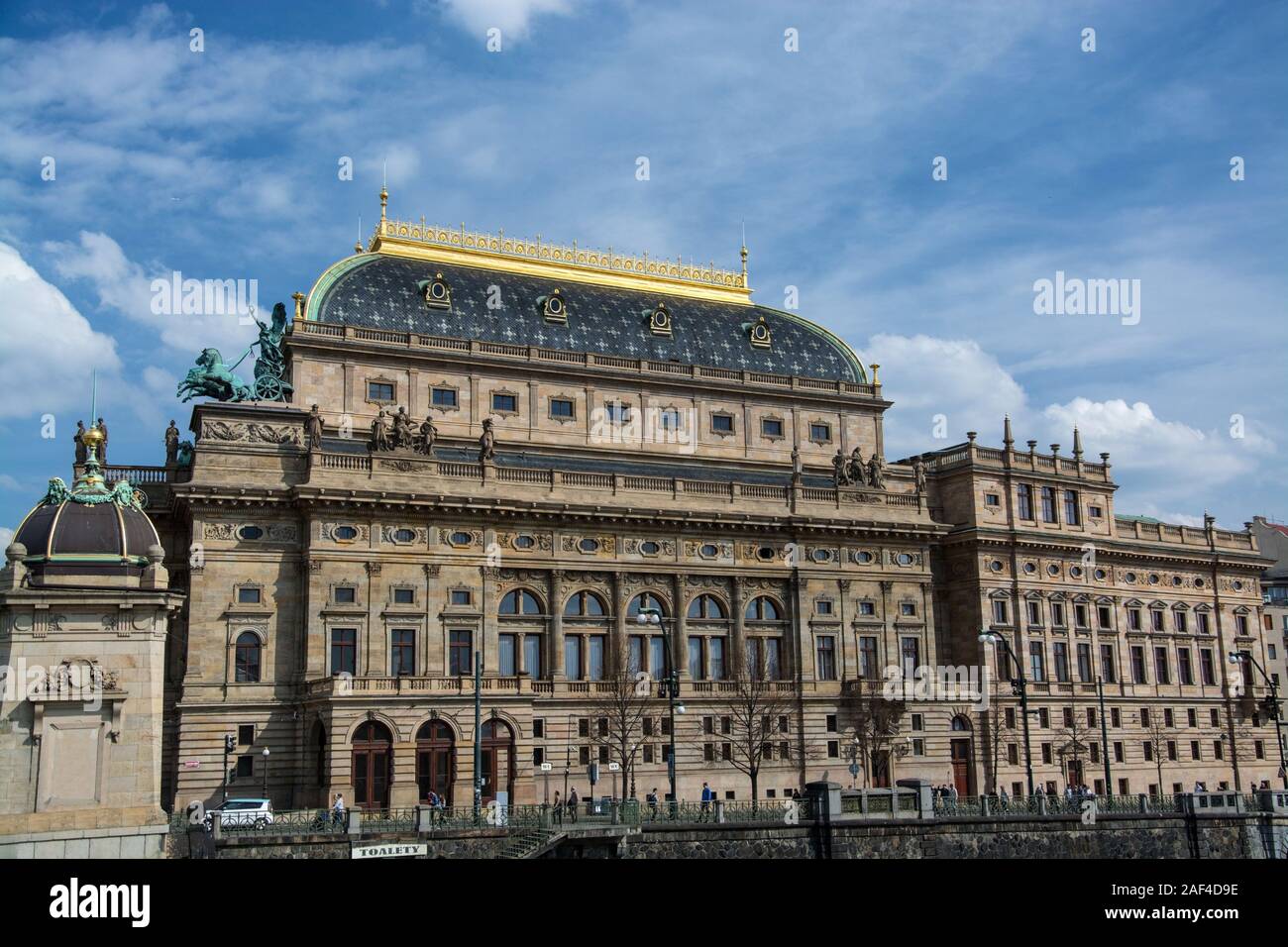 Das Nationaltheater in Prag wird als alma mater der tschechischen Oper bekannt und als nationales Denkmal der tschechischen Geschichte und Kunst. Stockfoto