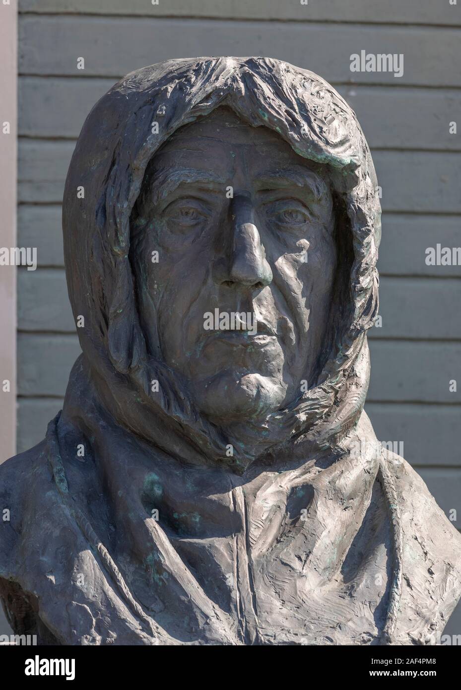 TROMSØ, NORWEGEN - Statue Der Polarforscher Roald Amundsen, bei Polar Museum. Stockfoto