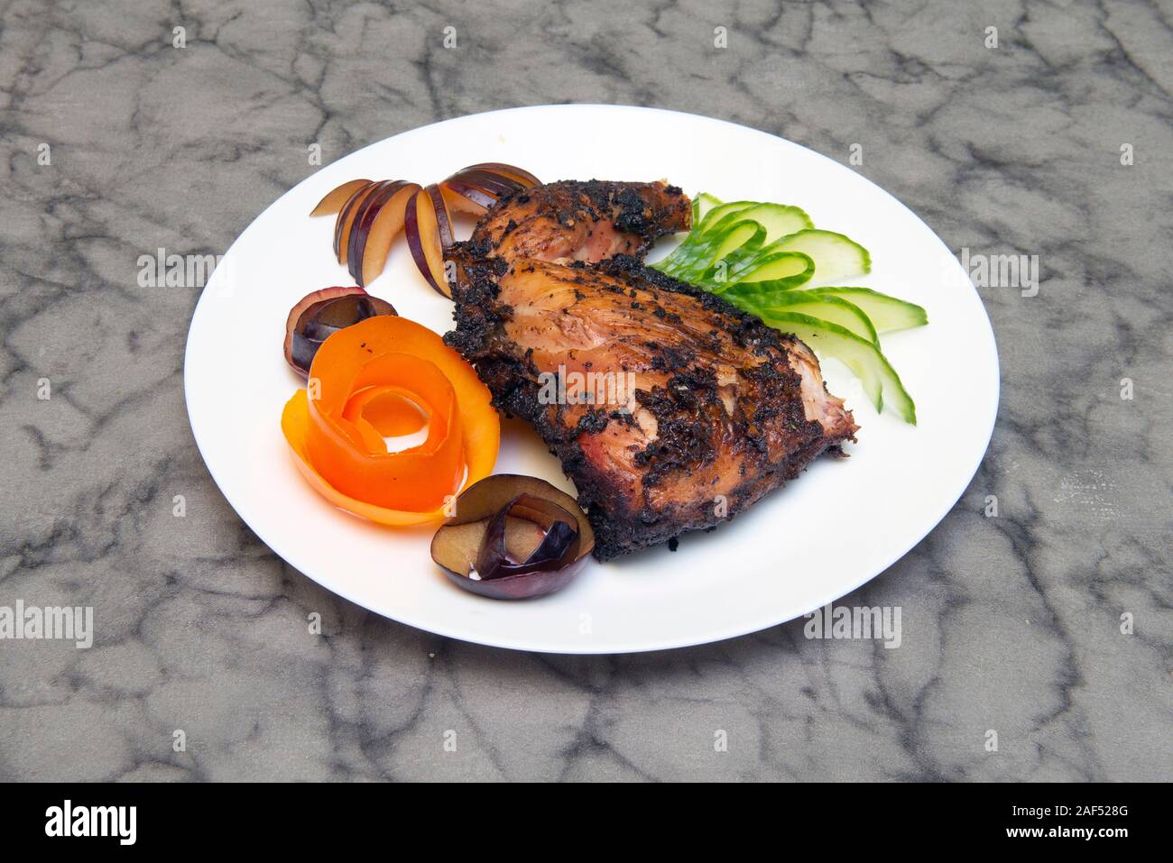 Karibisches essen. Jerk Chicken Stockfoto