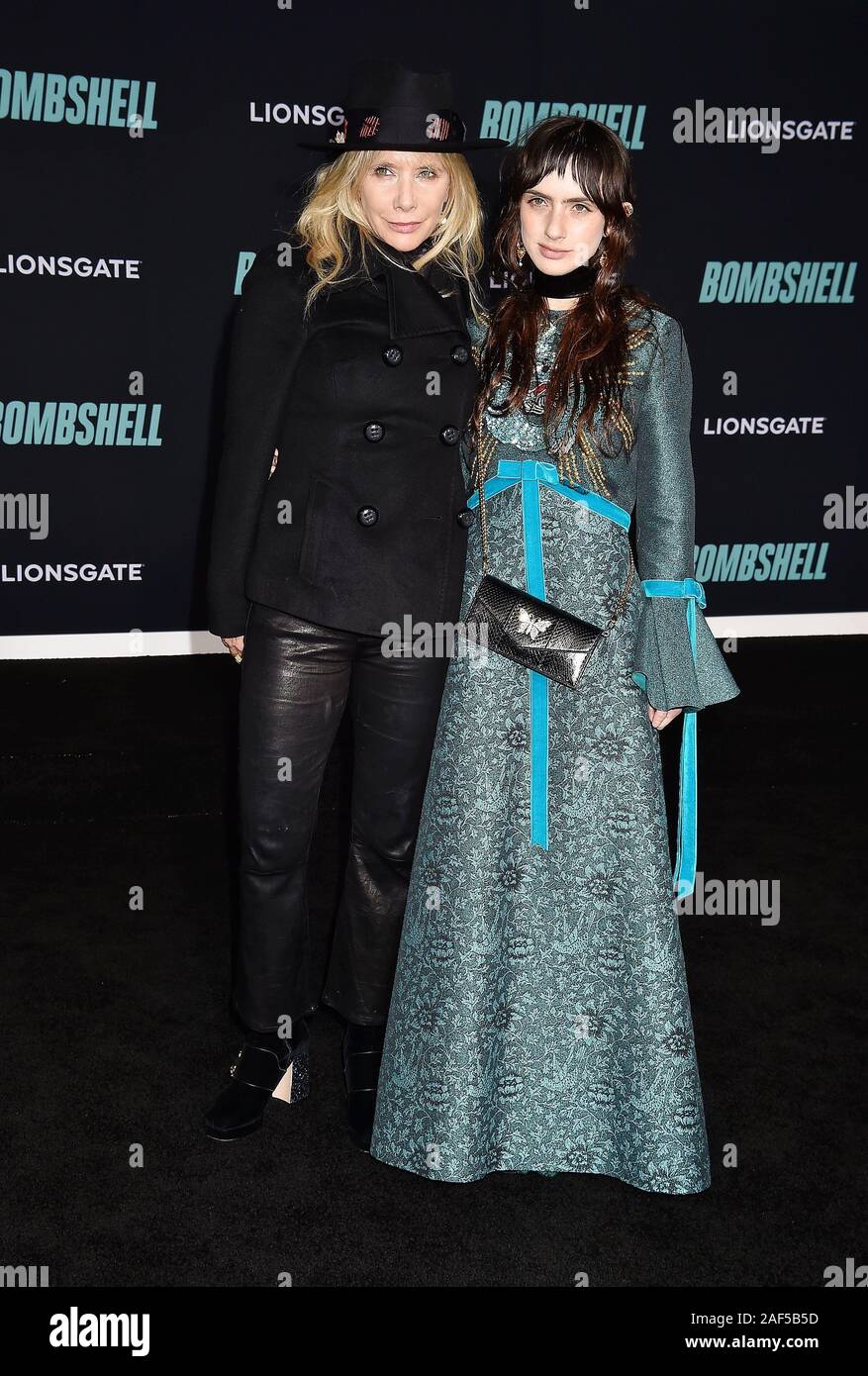 WESTWOOD, CA - 10. Dezember: Rosanna Arquette (L) und Zoë Bleu Sidel eine spezielle Siebung der Liongate's 'Bombe' teilnehmen im Regency Dorf Theater am Dezember 10, 2019 in Westwood, Kalifornien. Stockfoto