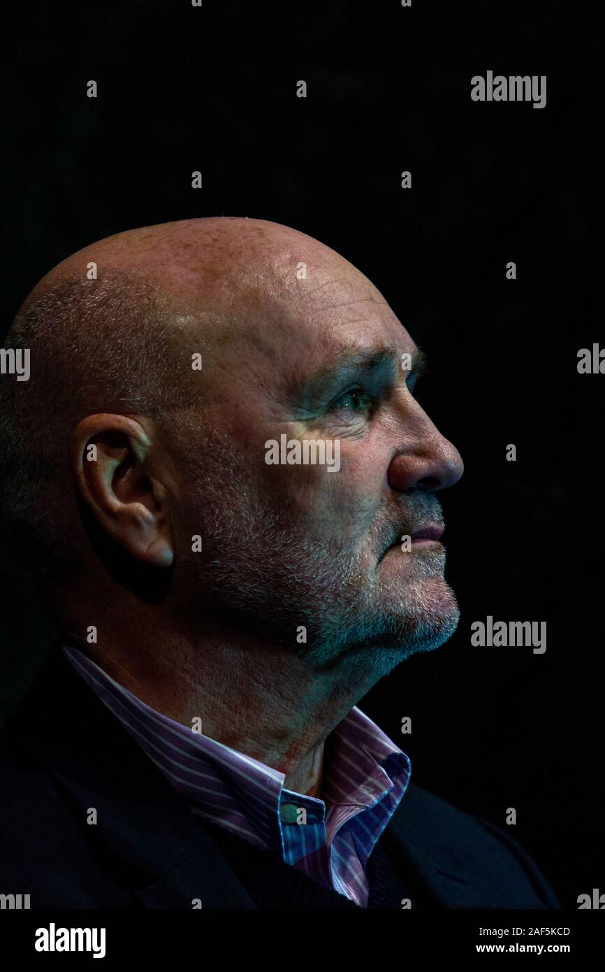 Belfast, Großbritannien. Dezember 2019. Titanic Exhibition Centre Belfast, Wahlen im Vereinigten Königreich: Alex Maskey von Sinn Fein, der Wahlauszählung in Belfast, Credit: Bonzo/Alamy Live News Stockfoto