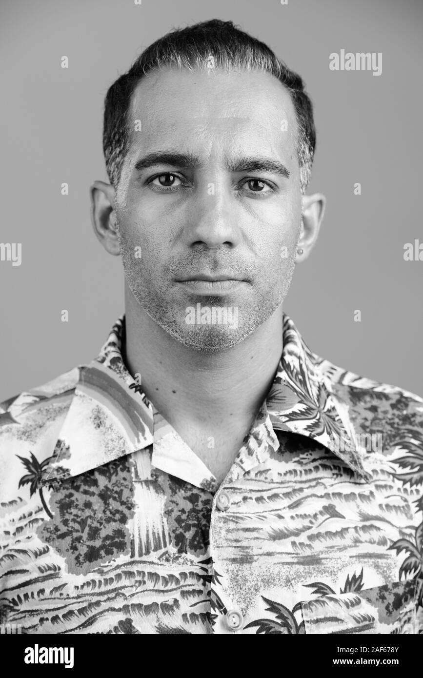 Angesichts der Reife schönen persischen Mann bereit für Ferienhäuser Stockfoto Angesichts der Reife schönen persischen Mann bereit für Ferienhäuser Stockfoto