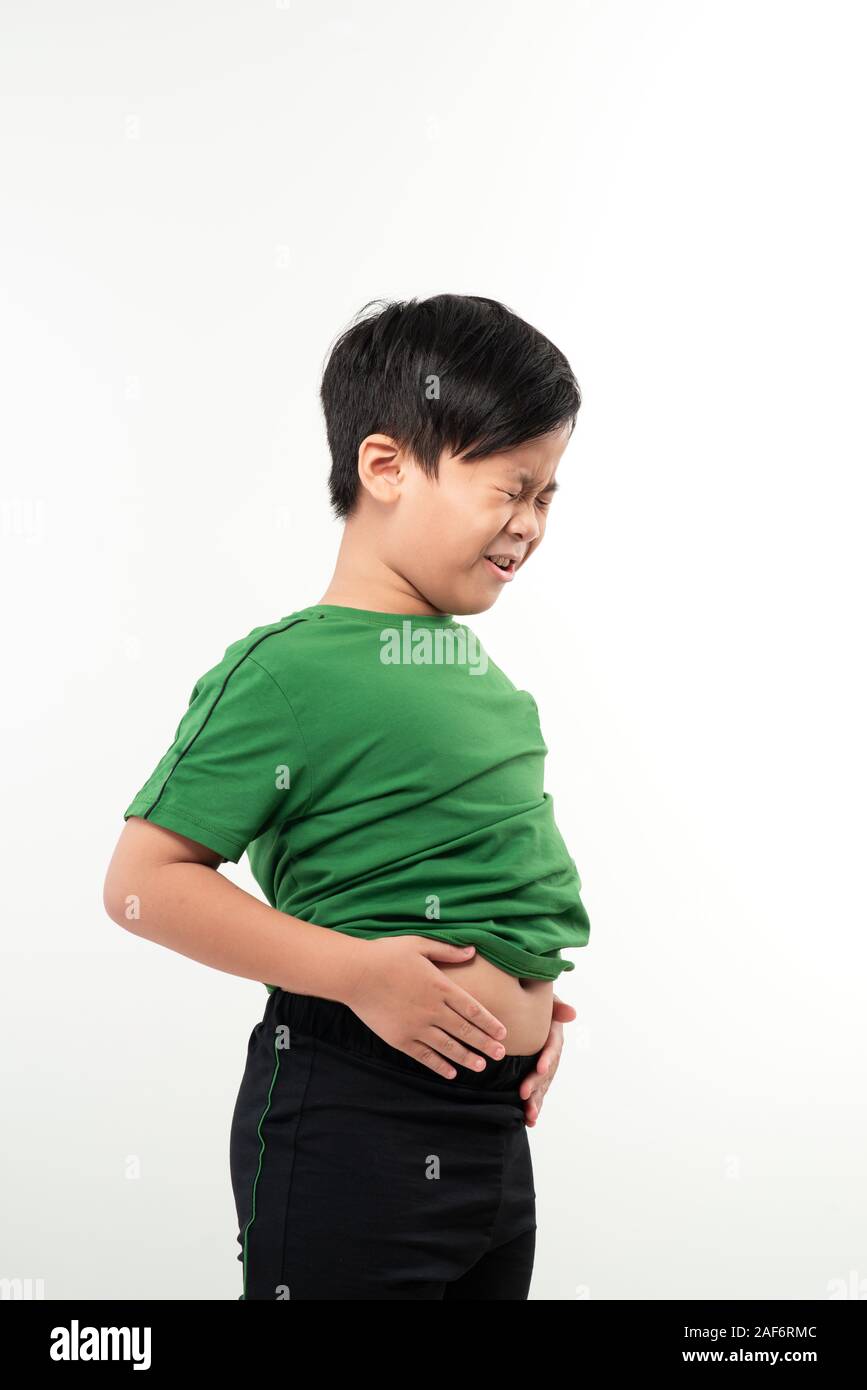 Adorable kleinen Jungen leiden unter Bauchschmerzen, kopieren. Junge Magenschmerzen in Stockfoto