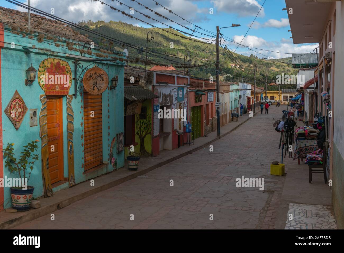 Street, Gemeinschaft von Samaipata, der Heimat der Unesco Weltkulturerbe El Fuerte, Department Santa Cruz, Bolivien, Lateinamerika Stockfoto