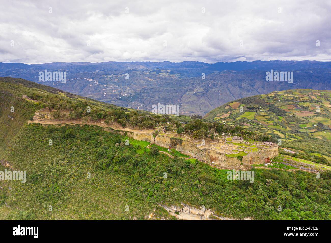 Luftbild der alten Festung von Kuelap in Peru Stockfoto