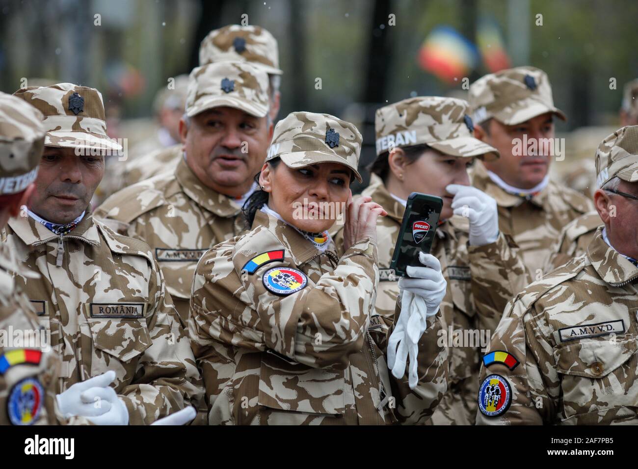 Bucharest, Romania - December 01, 2019: Romanian female army veterans at the Romanian National Day military parade. Stockfoto