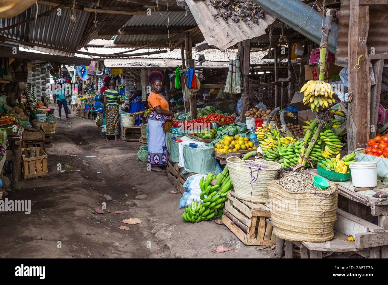 Tansania. Mto Wa Mbu. Obststand auf dem Markt. Stockfoto