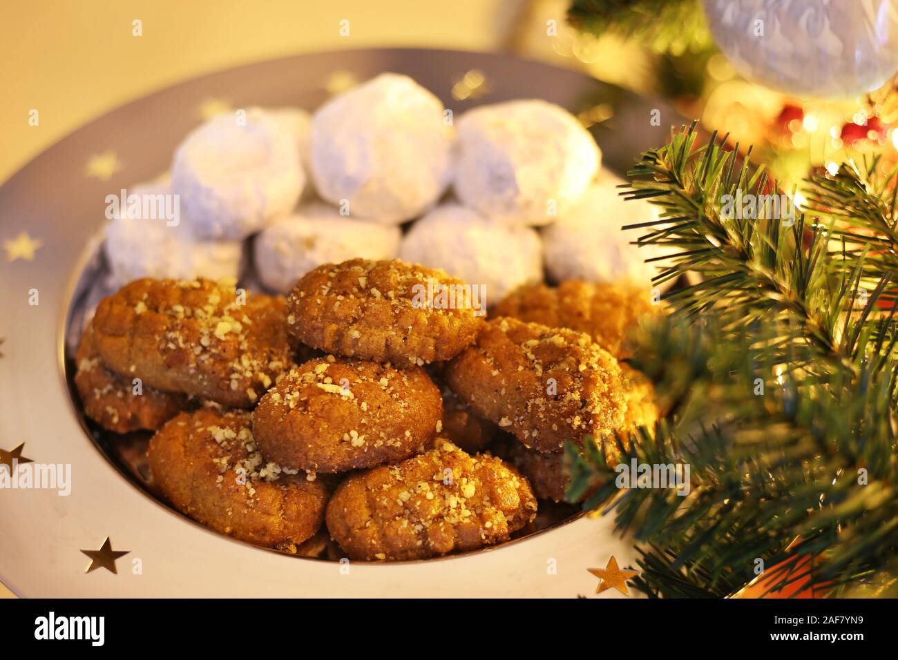 Traditionelles griechisches melomakarona -Fotos und -Bildmaterial in ...
