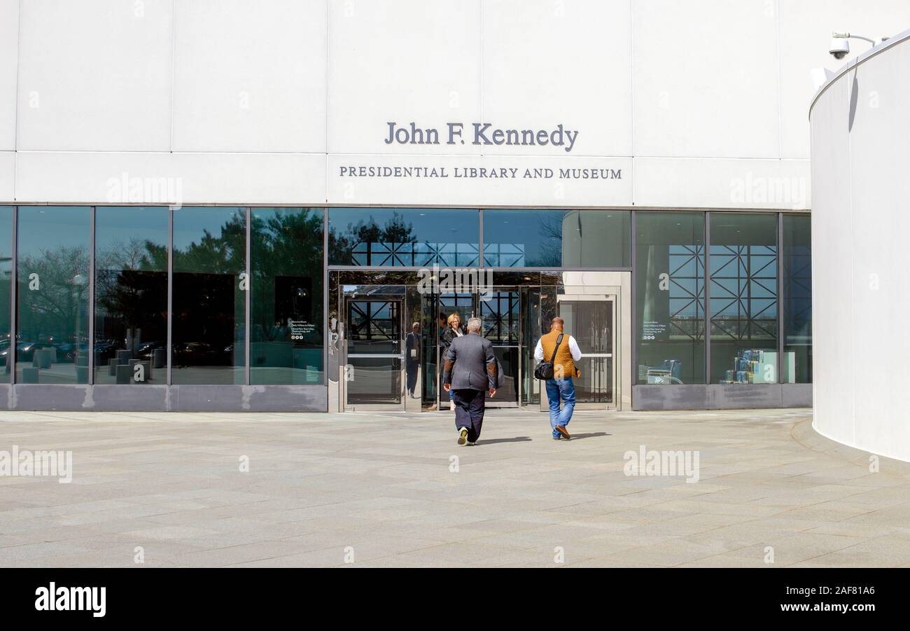 Eingang zum John F. Kennedy Presidential Library & Museum in Boston, Massachusetts, USA Stockfoto
